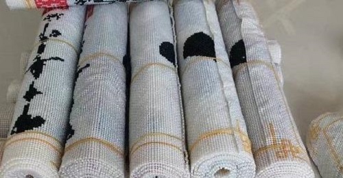 9月14日，純手工活外發(fā)加工，郵寄到家的手工活，手工之家的珠繡手工事業(yè)有系統(tǒng)服務(wù)做支撐，圖為勵(lì)志珠珠繡串珠手工產(chǎn)品剪影