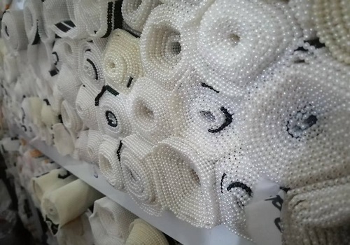 9月21日，可靠的手工活外發(fā)，正規(guī)手工活大批量外發(fā)加工，要做好手工之家的珠繡串珠手工，這幾點很重要，圖為勵志珠珠繡串珠手工產(chǎn)品剪影