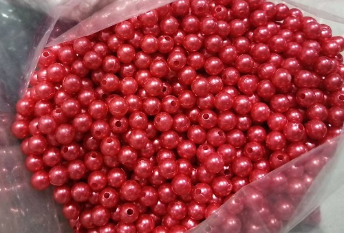 9月24日，想接正規(guī)廠家的手工活，手工活外發(fā)加工項目，大家信任和支持手工之家，企業(yè)、手工、服務(wù)都受歡迎，圖為勵志珠珠繡一款繡珠材料剪影