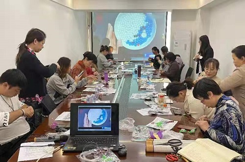 愛(ài)，是一切奮斗和成功的源泉 --- ---記手工之家優(yōu)秀合作伙伴云南楊女士
