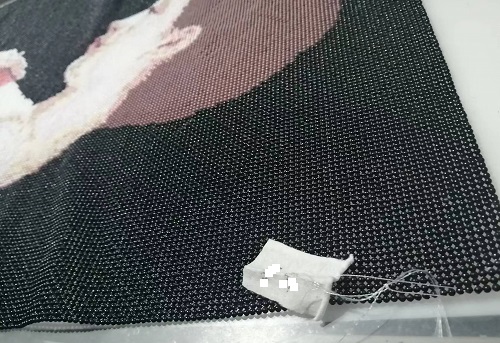 10月19日，想接正規(guī)廠家的手工活，正規(guī)外發(fā)手工活，手工之家允許加工人員自己銷售手工產(chǎn)品嗎？圖為勵(lì)志珠珠繡串珠手工產(chǎn)品驗(yàn)收剪影