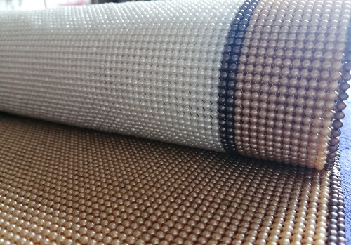 10月21日，純手工創(chuàng)業(yè)項(xiàng)目，正規(guī)可靠的在家手工項(xiàng)目，手工之家的加工人員有推薦，圖為勵志珠珠繡串珠手工產(chǎn)品剪影