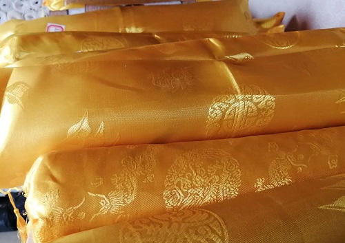 10月24日，靈活就業(yè)創(chuàng)業(yè)，手工加工回收項目，手工之家的加工費結(jié)算讓人踏實，圖為勵志珠珠繡串珠手工產(chǎn)品剪影