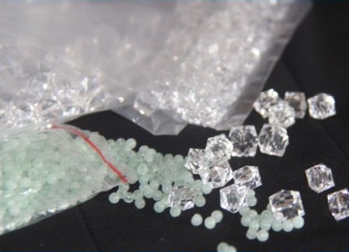 11月9日，可以帶回家做的手工，手工靈活就業(yè)創(chuàng)業(yè)，手工之家的手工副業(yè)讓人實(shí)現(xiàn)夢(mèng)想，圖為勵(lì)志珠珠繡串珠手工材料剪影