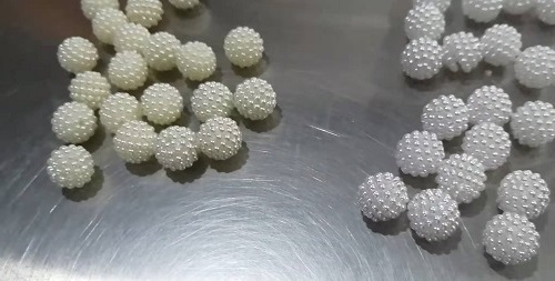 11月24日，帶回家做的手工項(xiàng)目，居家靈活就業(yè)的好副業(yè)，手工之家堅(jiān)持事業(yè)和方向很正確，圖為勵(lì)志珠珠繡串珠手工材料剪影