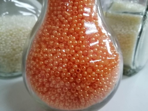 11月26日，手工加工回收項(xiàng)目，想接正規(guī)廠家的手工，手工之家的手工事業(yè)是全面發(fā)展、真實(shí)可靠的，圖為勵志珠珠繡串珠手工材料剪影