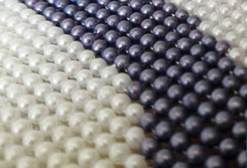 12月4日，拿回家做的手工項(xiàng)目，在家做的好副業(yè)，對(duì)手工事業(yè)負(fù)責(zé)是手工之家不變的理念，圖為勵(lì)志珠珠繡串珠手工產(chǎn)品剪影