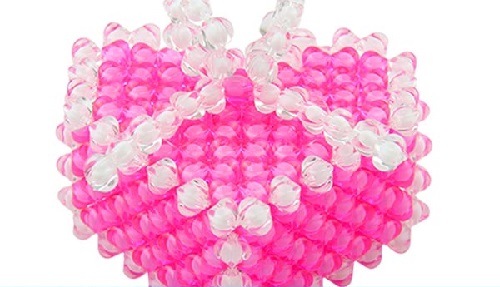 1月28日，靈活就業(yè)好項目，拿回家做的手工項目，手工之家有底氣、講誠信因為真實可靠，圖為勵志珠珠繡串珠手工產(chǎn)品剪影