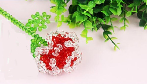 1月31日，正規(guī)可靠的手工項目，可以帶回家做的手工，手工之家都有什么品牌？圖為勵志珠珠繡串珠手工產(chǎn)品剪影