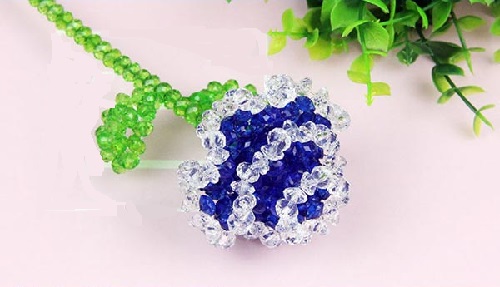 1月31日，正規(guī)可靠的手工項目，可以帶回家做的手工，手工之家都有什么品牌？圖為勵志珠珠繡串珠手工產(chǎn)品剪影