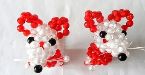 2月7日，可靠的串珠手工項目，靈活就業(yè)好手工，要做好手工之家的手工，應該這樣做，圖為勵志珠珠繡串珠手工產(chǎn)品剪影