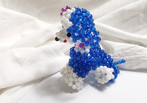 2月15日，純手工串珠項目，居家專兼職的好副業(yè)，在手工之家了解的越全面，越放心，圖為勵志珠珠繡串珠手工產(chǎn)品剪影