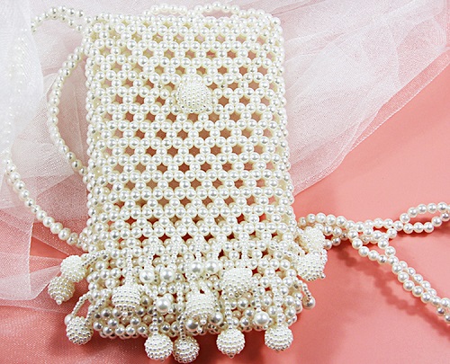 3月13日，在家做手工副業(yè)，可以拿回家做的手工項(xiàng)目，手工之家老平臺(tái)是大家了解和比較后的選擇，圖為勵(lì)志珠珠繡串珠手工產(chǎn)品剪影