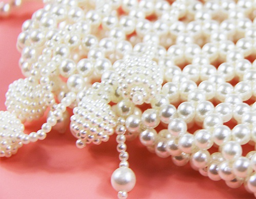 3月13日，在家做手工副業(yè)，可以拿回家做的手工項(xiàng)目，手工之家老平臺(tái)是大家了解和比較后的選擇，圖為勵(lì)志珠珠繡串珠手工產(chǎn)品剪影