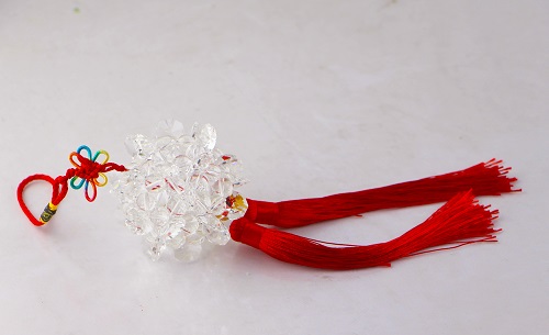 3月20日，穩(wěn)定可靠的手工副業(yè)，靈活就業(yè)做手工掙錢(qián)，在手工之家如何辦理合作，圖為勵(lì)志珠珠繡串珠手工產(chǎn)品剪影