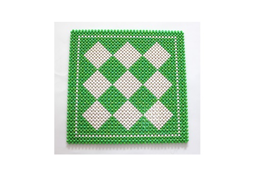 3月29日，純手工加工項(xiàng)目，在家掙錢的好副業(yè)，加入手工之家，能給自己和家庭帶來這么多，圖為勵志珠珠繡串珠手工產(chǎn)品剪影