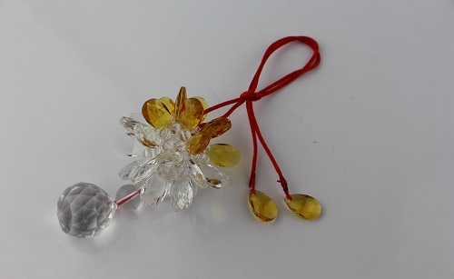 3月31日，帶回家做的手工副業(yè)，在家做飾品加工廠掙錢，在手工之家，幾個特點決定純手工項目適合靈活就業(yè)創(chuàng)業(yè)，圖為勵志珠珠繡串珠手工產品剪影