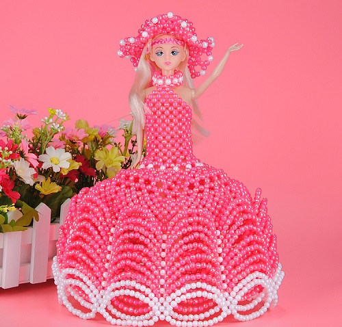 4月5日，手工加工回收項目，居家靈活就業(yè)好副業(yè)，在手工之家的好好做是怎么做？圖為勵志珠珠繡串珠手工產(chǎn)品剪影