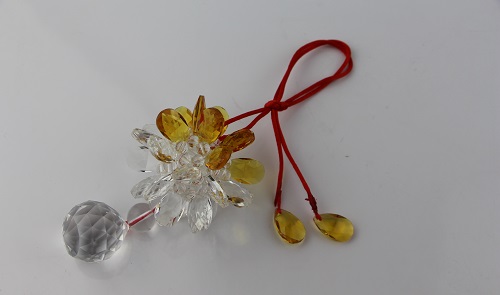 4月9日，正規(guī)手工加工回收項目，通過手工副業(yè)掙錢，在手工之家，有實力是種什么體驗，圖為勵志珠珠繡串珠手工產品剪影