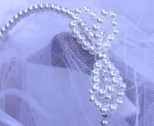 4月10日，在家做手工副業(yè)掙錢，純手工加工項(xiàng)目，手工之家的珠繡串珠手工事業(yè)總有讓你滿意的地方，圖為勵(lì)志珠珠繡串珠手工產(chǎn)品剪影