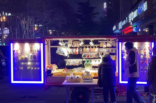 多一份好的收入，移動(dòng)潮品店兼容并包，讓加工人員也可以這樣掙錢