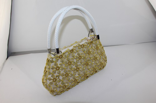 4月23日，手工活接單平臺，靈活就業(yè)好副業(yè)，在手工之家，如何做得更好？做不好怎么辦？圖為勵志珠珠繡串珠手工產(chǎn)品剪影