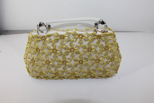 4月23日，手工活接單平臺，靈活就業(yè)好副業(yè)，在手工之家，如何做得更好？做不好怎么辦？圖為勵志珠珠繡串珠手工產(chǎn)品剪影