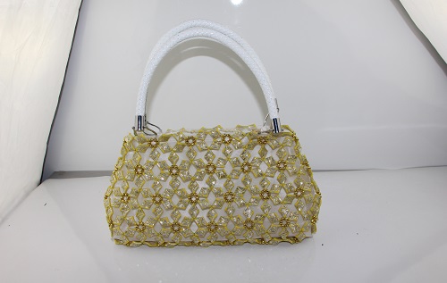 4月23日，手工活接單平臺，靈活就業(yè)好副業(yè)，在手工之家，如何做得更好？做不好怎么辦？圖為勵志珠珠繡串珠手工產(chǎn)品剪影