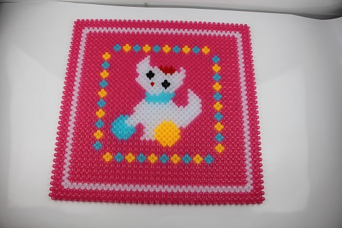 4月26日，外發(fā)加工接單平臺(tái)，在家做手工掙錢增收，全面了解手工之家都指什么，圖為勵(lì)志珠珠繡串珠手工產(chǎn)品剪影