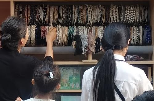 很多人會(huì)問，手工之家的移動(dòng)潮品店都對(duì)什么人開放合作？
