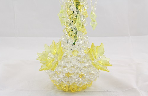 4月27日，在家里做什么可以掙錢又不用多投資，純手工項目受歡迎，手工之家的珠繡串珠項目好做在哪里，圖為勵志珠珠繡串珠手工產品剪影