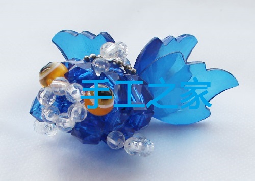 5月10日，在家兼職手工活，帶回家做的手工項目，在手工之家，為什么大家的收入有時差別那么大？圖為勵志珠珠繡串珠手工產(chǎn)品剪影