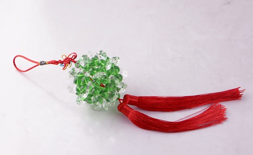 5月13日，在家做兼職的正規(guī)平臺，可靠的串珠手工，手工之家與合作的人員相互支持，合作共贏，圖為勵志珠珠繡串珠手工產(chǎn)品剪影