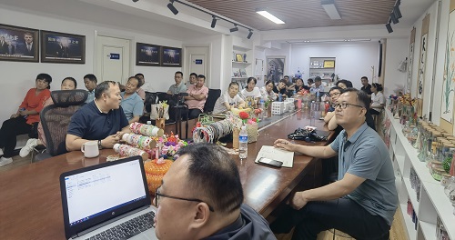 飾品加工廠+移動(dòng)潮品店，讓大家一起做手工掙錢 ------ 記石家莊項(xiàng)目考察團(tuán)隊(duì)到手工之家考察合作
