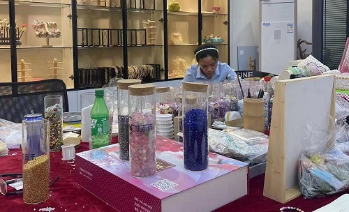 居家手工掙錢忙，端午安康粽飄香 ------ 手工之家給大家送上真摯祝福