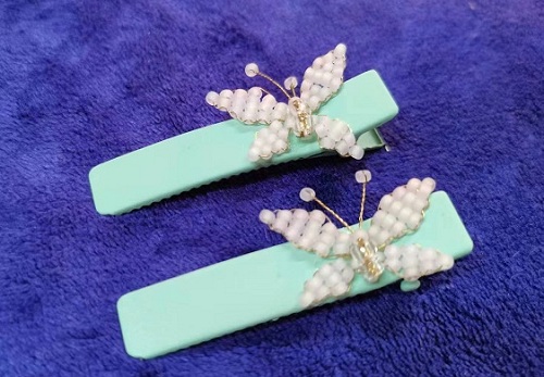 9月2日，手工活外發(fā)加工可靠嗎？純手工串珠靈活就業(yè)，開飾品加工廠，在手工之家自由靈活合作，加工銷售都可以，圖為串珠米珠繡手工產(chǎn)品剪影