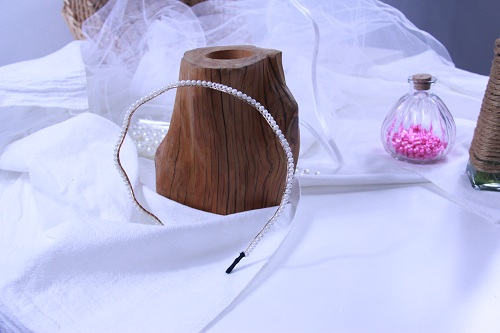 11月4日，附近有沒(méi)有兼職手工活，開(kāi)飾品加工廠，居家靈活就業(yè)創(chuàng)業(yè)好副業(yè)，手工之家重視產(chǎn)品的每個(gè)方面，圖為串珠米珠繡手工產(chǎn)品剪影