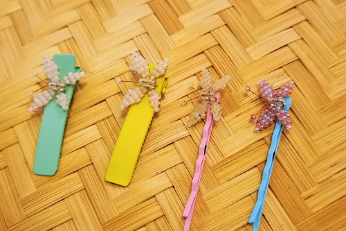 1月27日，附近有沒有兼職手工活，居家靈活就業(yè)的好副業(yè)，開飾品加工廠，手工之家長(zhǎng)久穩(wěn)定讓大家放心，圖為串珠純手工產(chǎn)品剪影