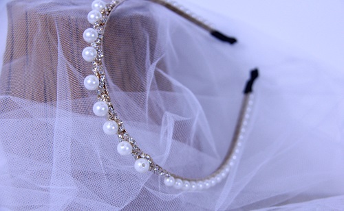 8月13日，手工活外發(fā)一手貨源，在家做手工掙錢，靈活就業(yè)創(chuàng)業(yè),做手工傳承官，手工之家的創(chuàng)新，讓純手工產(chǎn)品越來越受歡迎，圖為串珠米珠繡純手工產(chǎn)品剪影