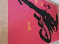 5月9日，手工外發(fā)加工網(wǎng)，全國(guó)正規(guī)手工活平臺(tái)有哪些，手工之家的加工人員在交流中成為朋友，圖為勵(lì)志珠珠繡串珠手工產(chǎn)品剪影