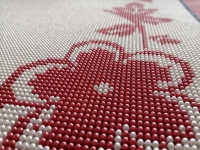 5月30日，可以在家做的手工活，加工活外放的正規(guī)公司，加工和銷售對手工之家來說是兩條線，圖為勵志珠珠繡手工產(chǎn)品剪影