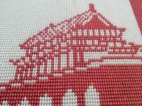 6月4日，拿回家做的手工活，在家兼職手工活，手工之家的珠繡串珠手工相互促進、良性發(fā)展，圖為勵志珠珠繡手工產(chǎn)品剪影