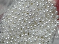 9月24日，想接正規(guī)廠家的手工活，手工活外發(fā)加工項目，大家信任和支持手工之家，企業(yè)、手工、服務(wù)都受歡迎，圖為勵志珠珠繡一款繡珠材料剪影