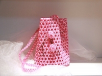 7月19日，純手工活外發(fā)加工項目，帶回家做手工活，企業(yè)和手工，手工之家的傳統(tǒng)珠繡手工事業(yè)很真實，圖為勵志珠珠繡串珠手工產(chǎn)品剪影