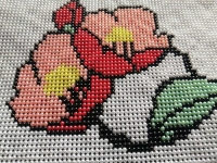 10月23日，帶回家做的手工創(chuàng)業(yè)項(xiàng)目，靈活就業(yè)可信可靠，手工之家的珠繡串珠手工可以網(wǎng)上合作嗎？圖為勵志珠珠繡串珠手工產(chǎn)品剪影