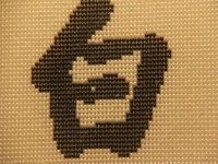 10月26日，想居家手工掙錢，串珠活居家就業(yè)創(chuàng)業(yè)，手工之家對加工人員有這樣的要求，圖為勵志珠珠繡串珠手工產(chǎn)品細(xì)節(jié)剪影