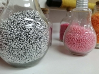 11月26日，手工加工回收項目，想接正規(guī)廠家的手工，手工之家的手工事業(yè)是全面發(fā)展、真實可靠的，圖為勵志珠珠繡串珠手工材料剪影