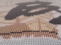 11月27日，拿回家做的手工項目，在家做手工掙錢，無論遠(yuǎn)近手工之家服務(wù)一樣好，圖為勵志珠珠繡串珠手工產(chǎn)品剪影