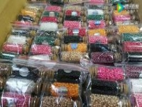 拿回家做的純手工，小小珠繡產(chǎn)品豐富多樣，讓人喜歡