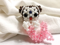 2月19日，想接正規(guī)廠家的手工項(xiàng)目，居家手工串珠，在手工之家，找好目標(biāo)、努力奮斗，就有好收獲，圖為勵(lì)志珠珠繡串珠手工產(chǎn)品剪影